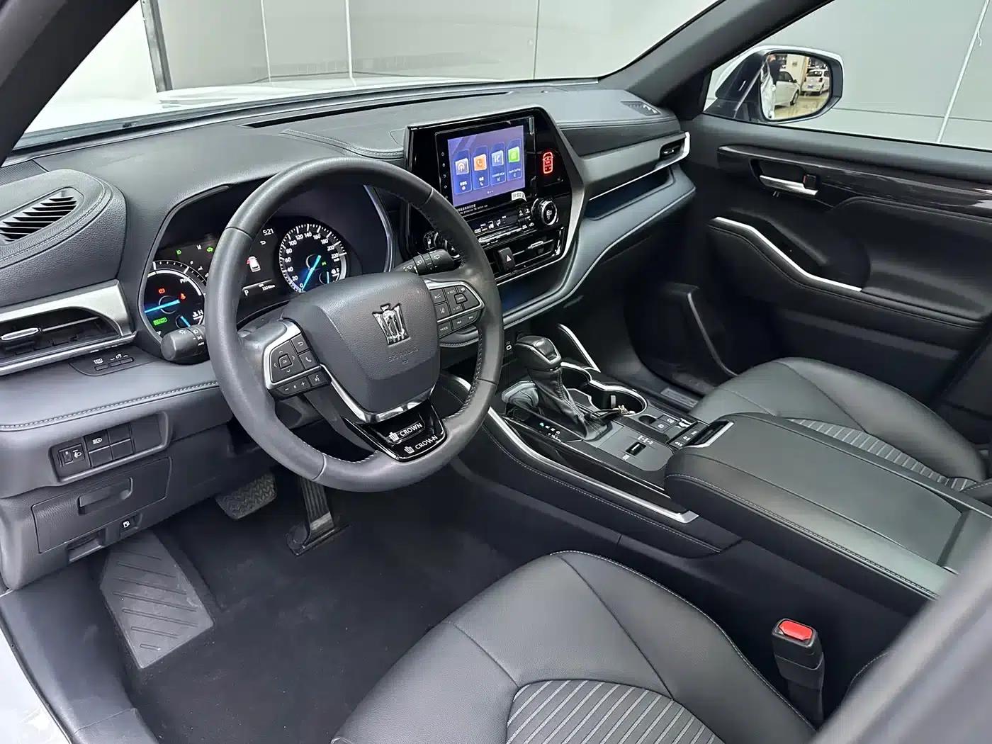 Crown Land Cruiser 2023 2.5L HEV 4WD Luxury Edition — миниатюра 6