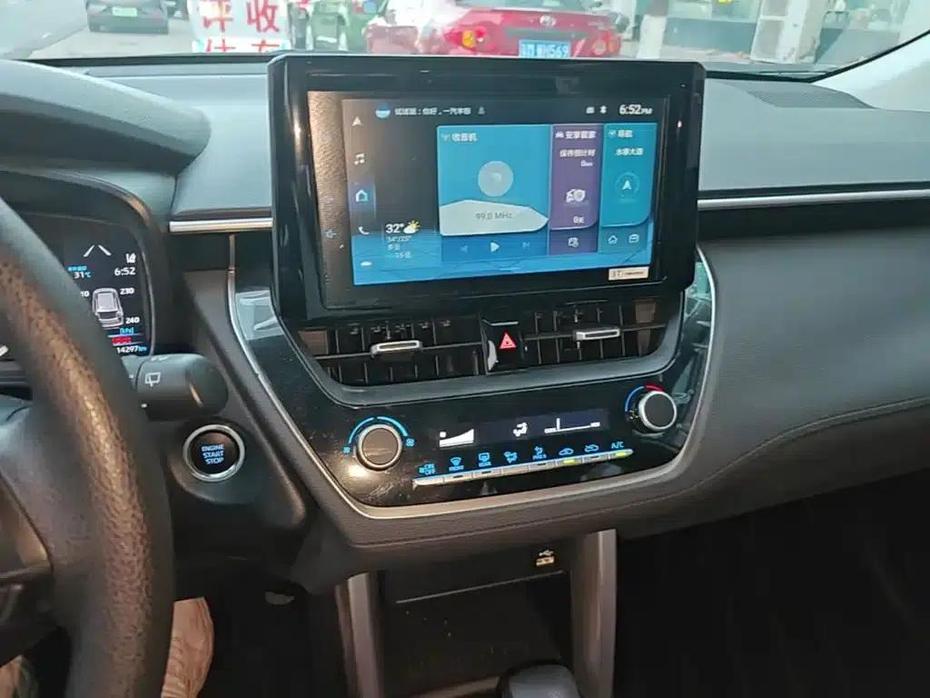 2022 Toyota Corolla Sharp 2.0L Luxury Edition — миниатюра 13