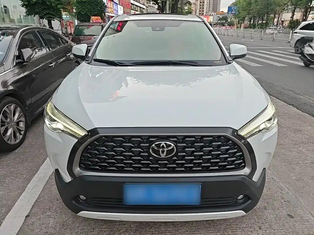 2022 Toyota Corolla Sharp 2.0L Luxury Edition — миниатюра 3