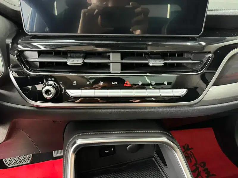 Haval H6 2023 National Trend Edition 1.5T Automatic Champion Edition — миниатюра 10