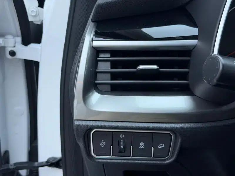 Haval H6 2023 National Trend Edition 1.5T Automatic Urban Edition — миниатюра 15