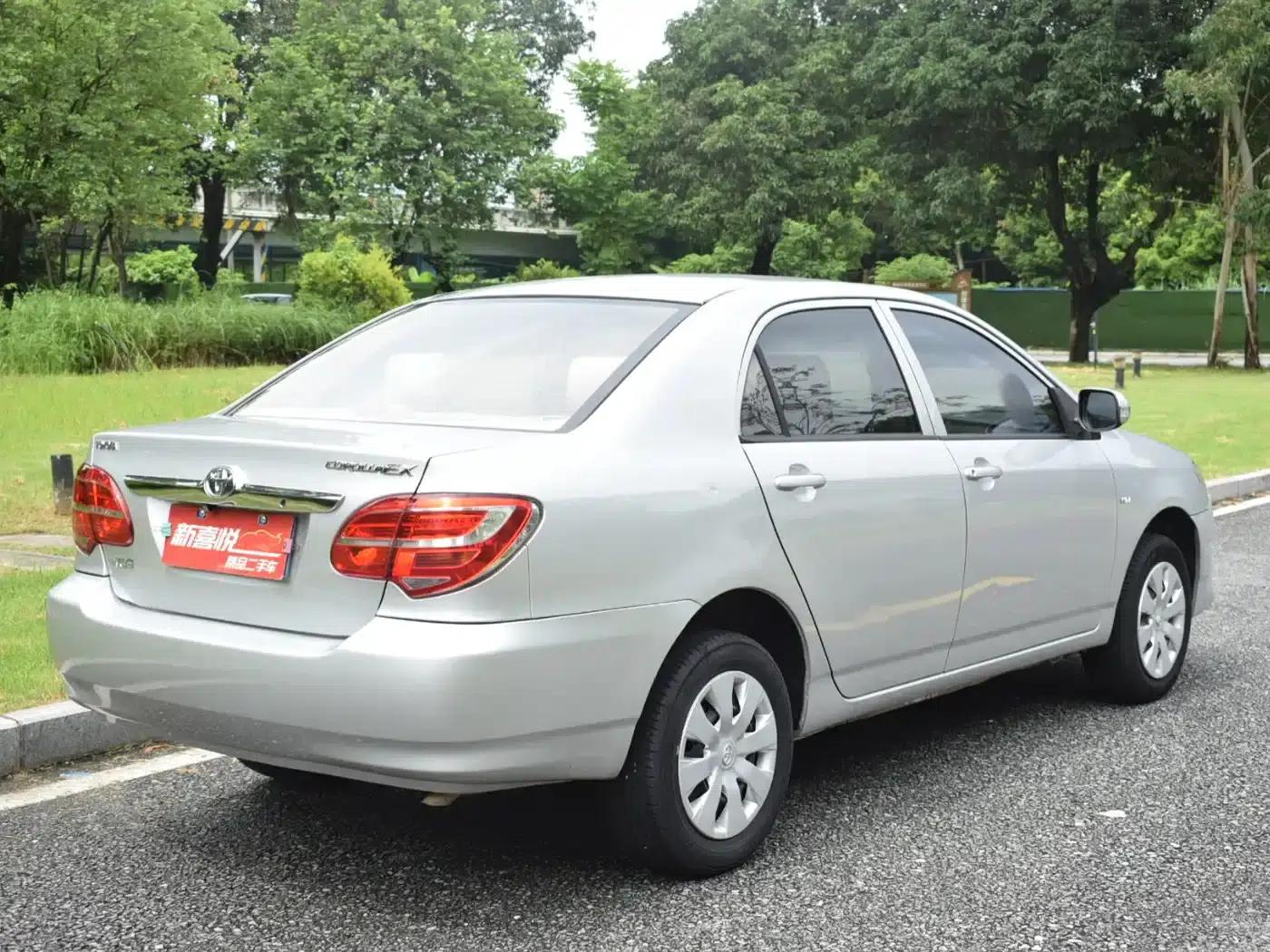 2013 Corolla 1.6L Manual Deluxe Edition — миниатюра 6