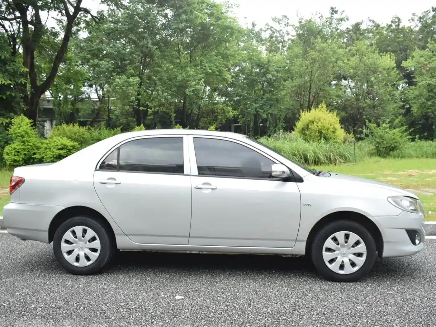 2013 Corolla 1.6L Manual Deluxe Edition — миниатюра 7