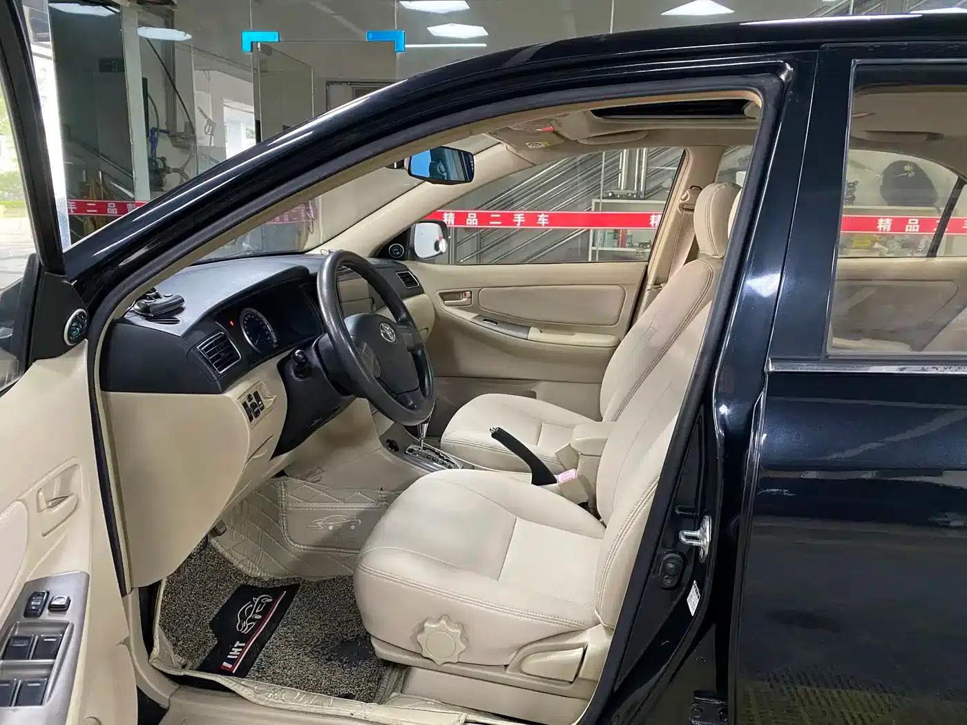 Corolla 2013 1.6L Automatic Premium Edition — миниатюра 5