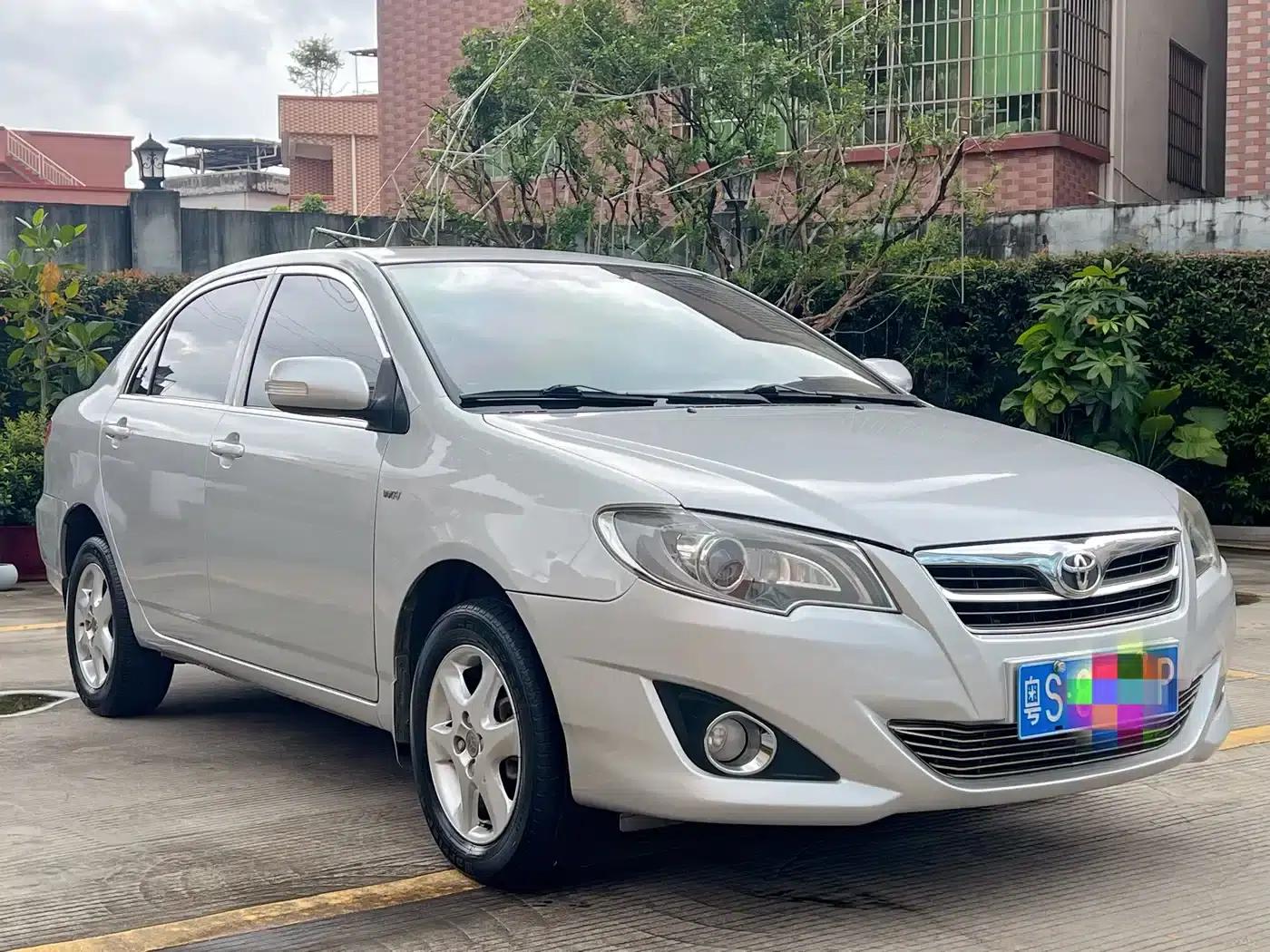 Corolla 2013 1.6L Automatic Premium Edition — миниатюра 3