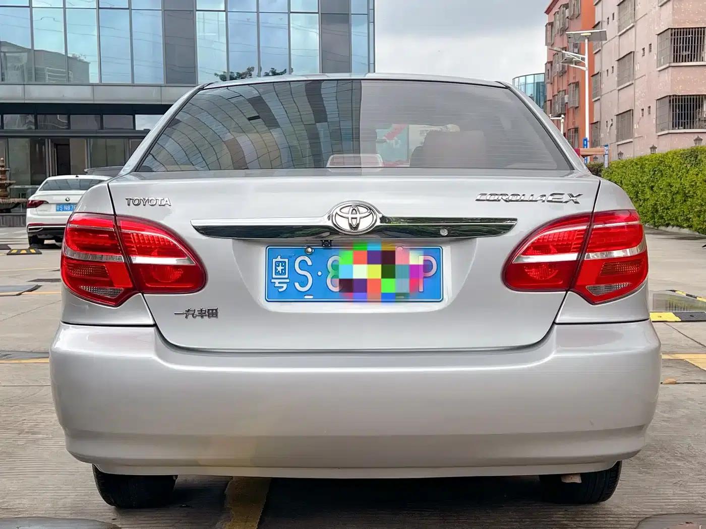 Corolla 2013 1.6L Automatic Premium Edition — миниатюра 5