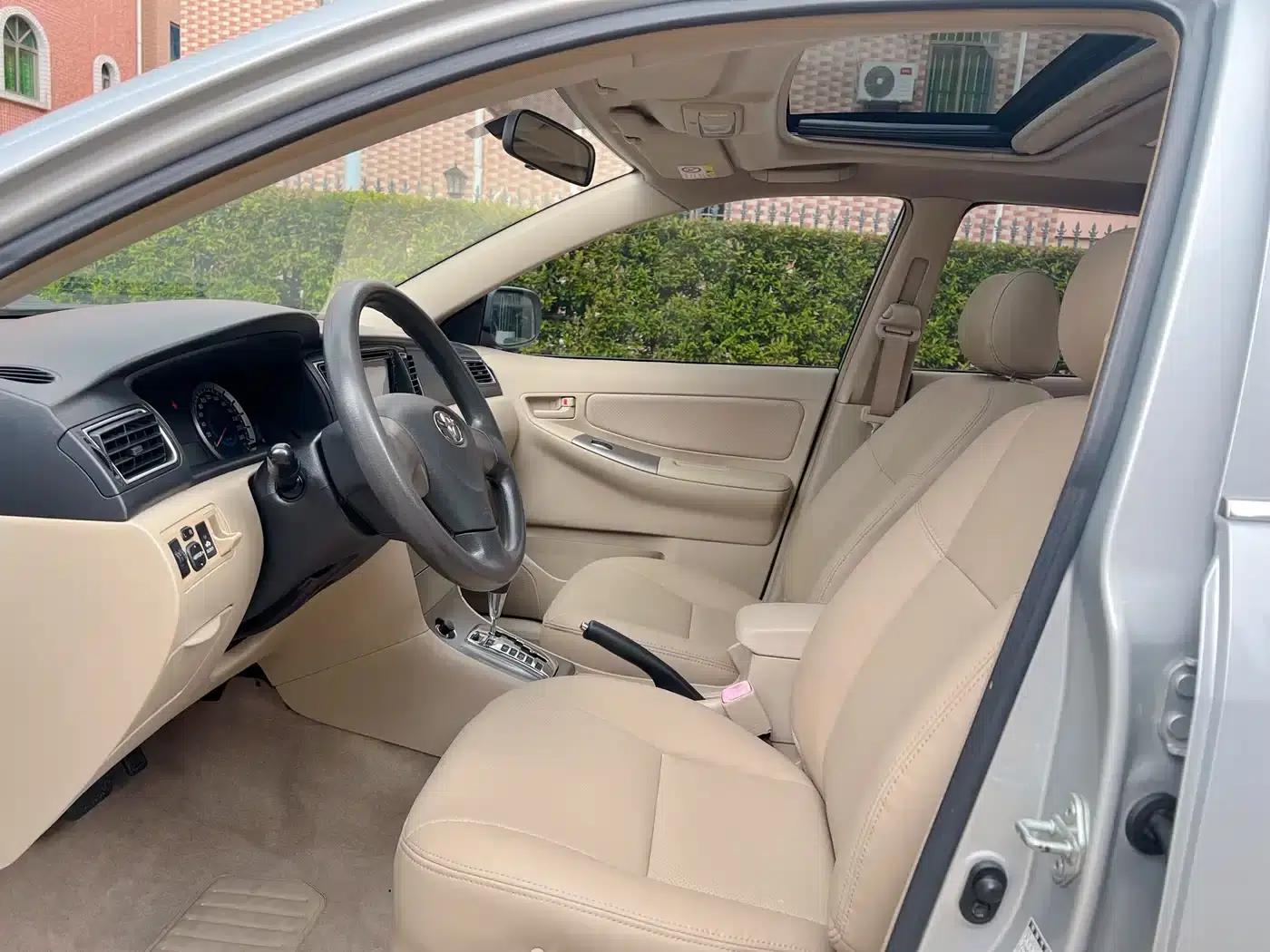 Corolla 2013 1.6L Automatic Premium Edition — миниатюра 7