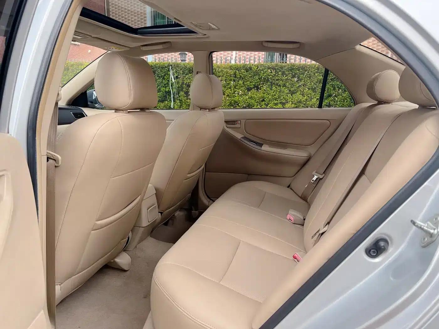 Corolla 2013 1.6L Automatic Premium Edition — миниатюра 8