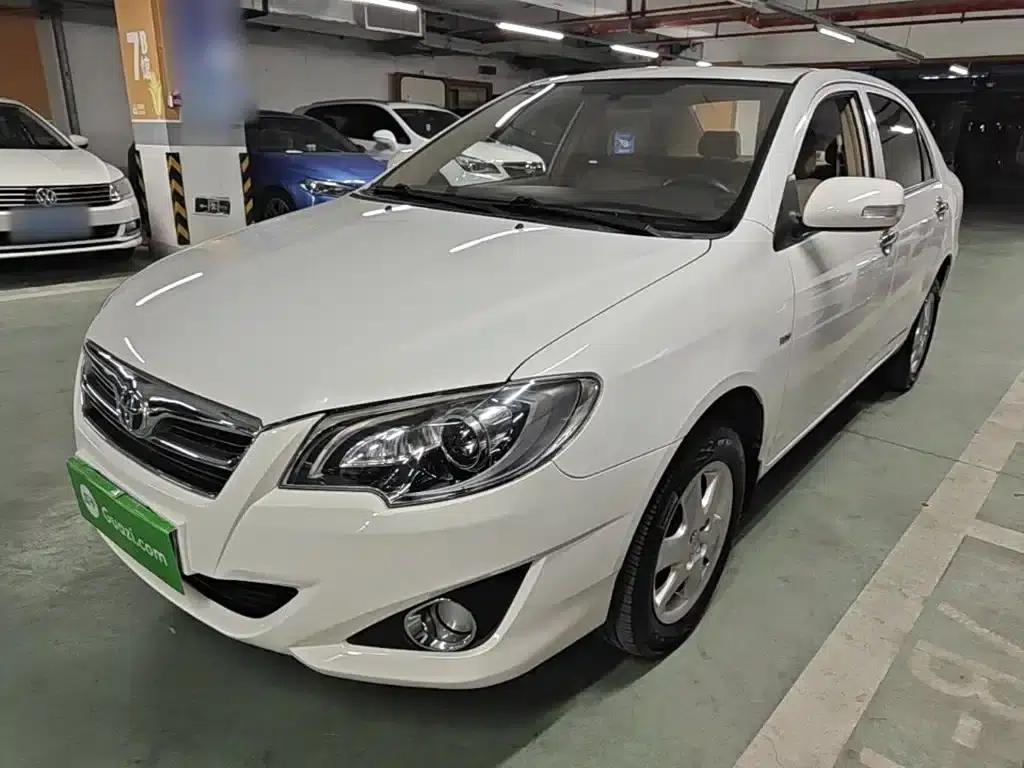 2013 Corolla 1.6L Manual Premium Edition — миниатюра 1