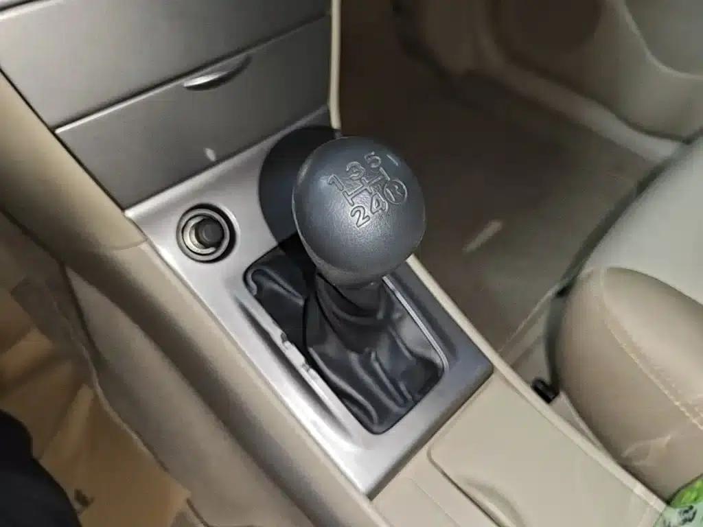 2013 Corolla 1.6L Manual Premium Edition — миниатюра 14