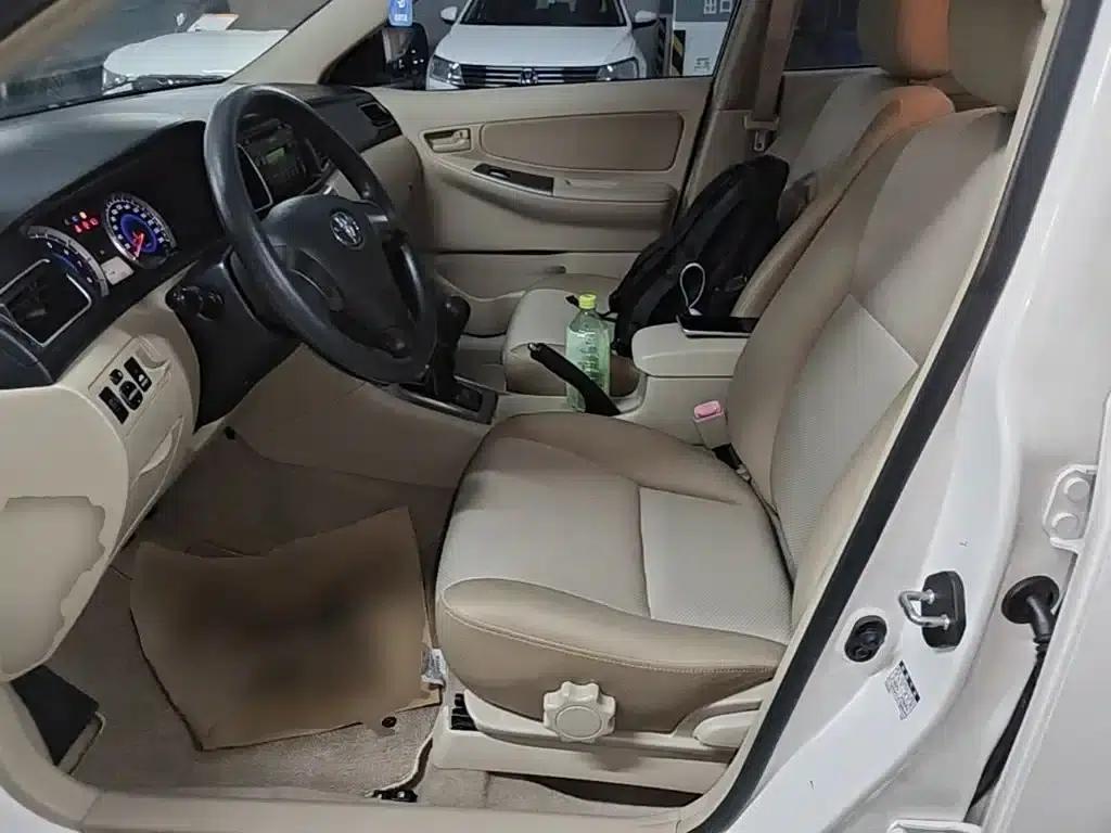 2013 Corolla 1.6L Manual Premium Edition — миниатюра 15