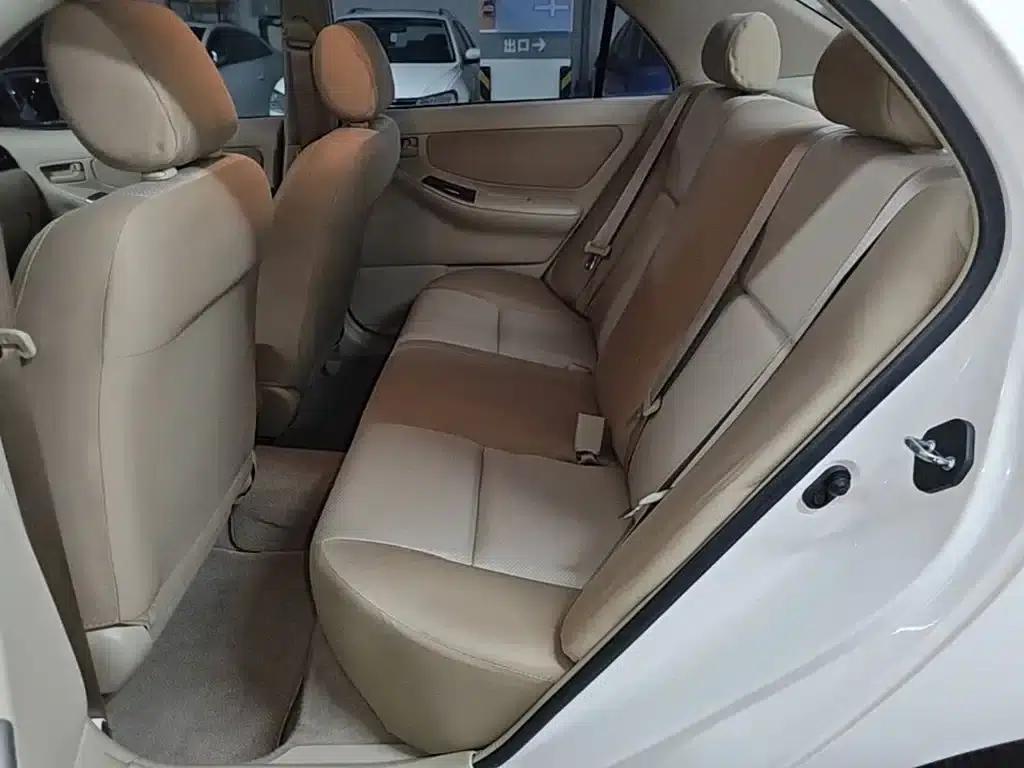 2013 Corolla 1.6L Manual Premium Edition — миниатюра 17