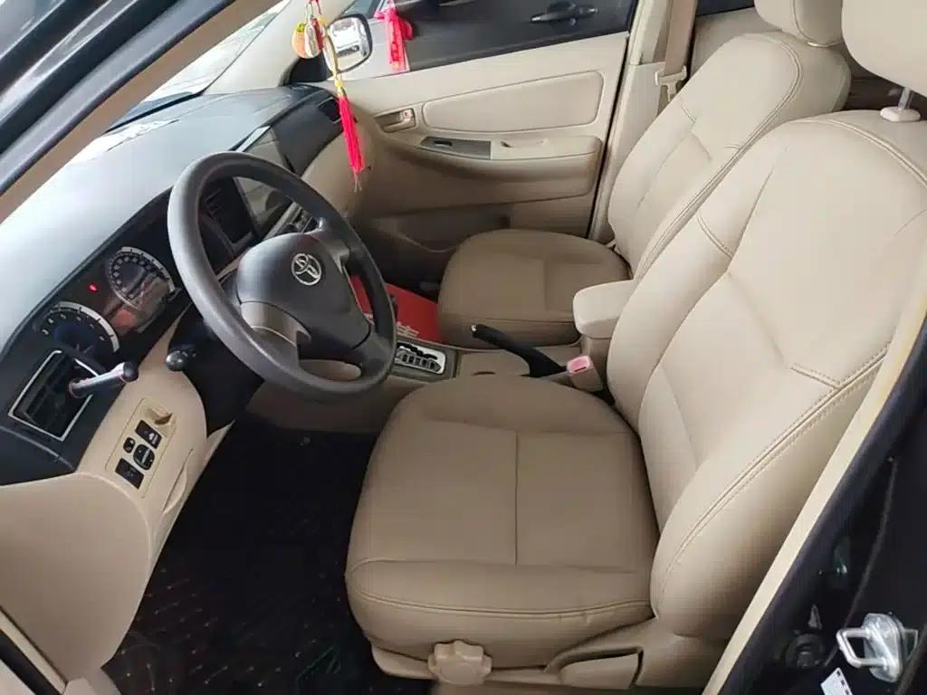 Corolla 2013 1.6L Automatic Deluxe Edition — миниатюра 15