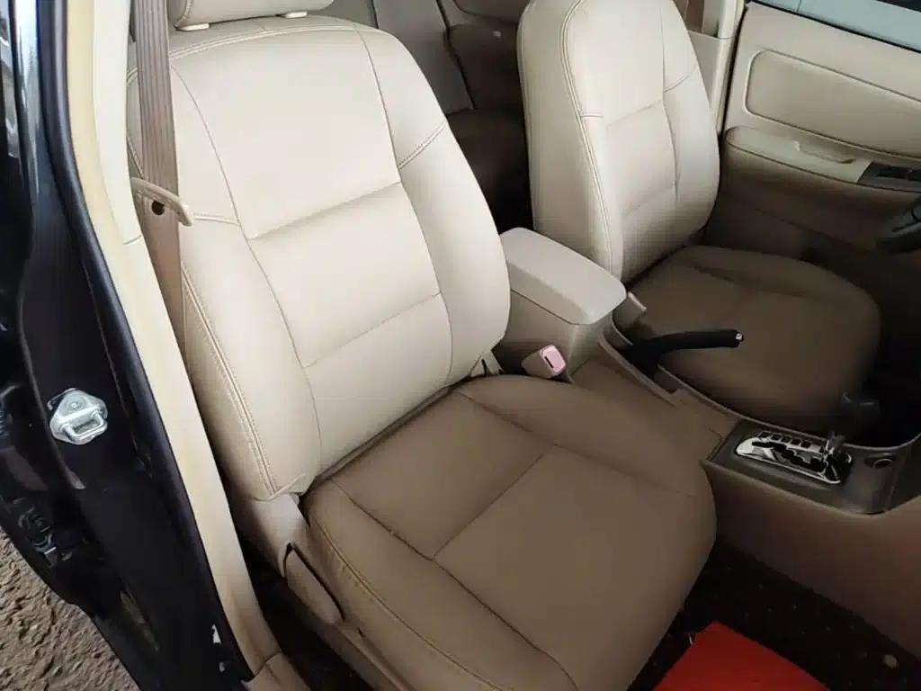 Corolla 2013 1.6L Automatic Deluxe Edition — миниатюра 25