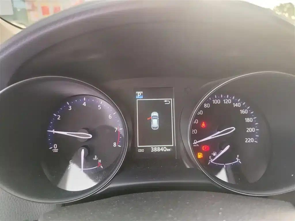Toyota C-HR 2020 2.0L Leading Edition — миниатюра 10
