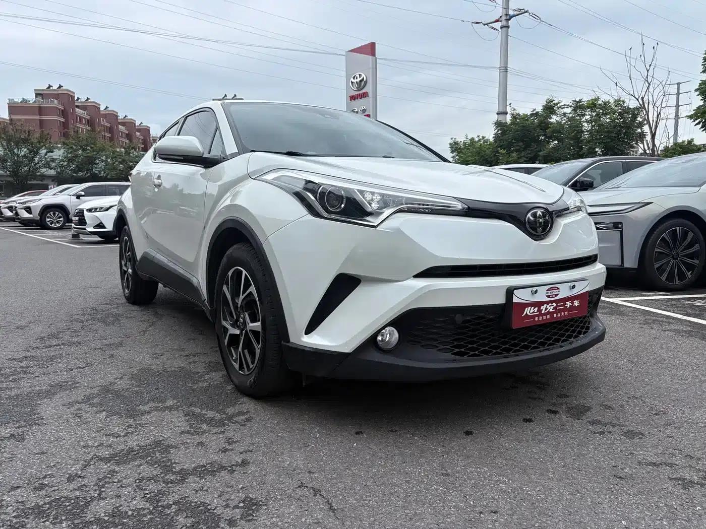 Toyota C-HR 2020 2.0L Leading Edition — миниатюра 1