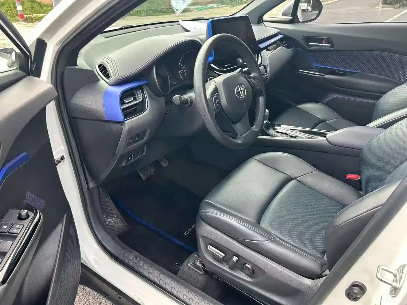 Toyota C-HR 2020 2.0L Leading Edition — миниатюра 10