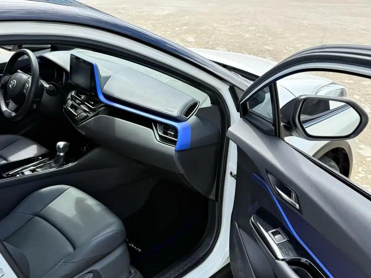 Toyota C-HR 2020 2.0L Leading Edition — миниатюра 8