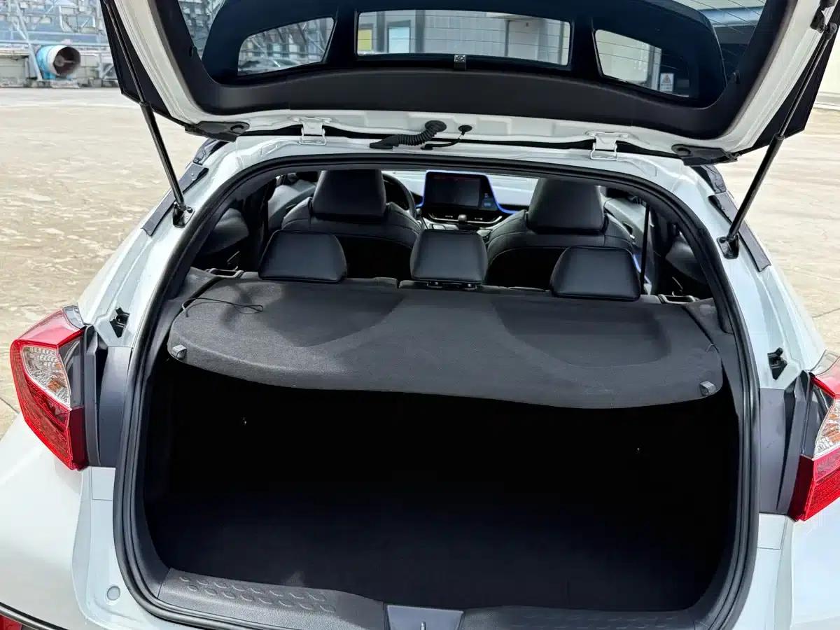 Toyota C-HR 2020 2.0L Leading Edition — миниатюра 9