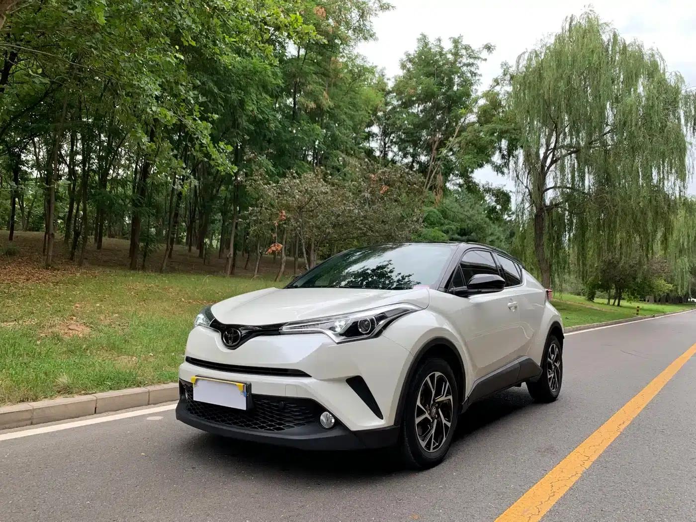 Toyota C-HR 2020 2.0L Leading Edition — миниатюра 1