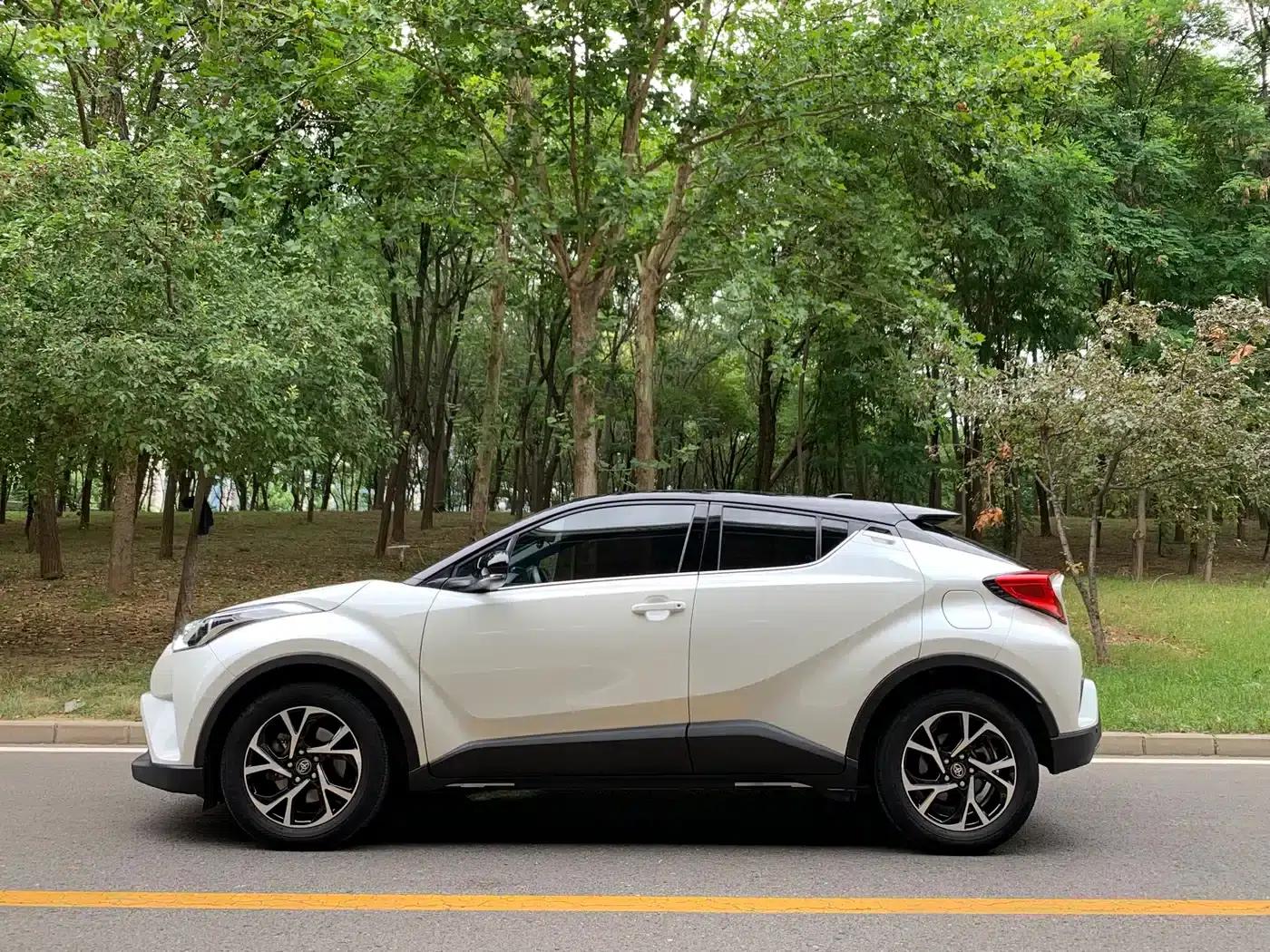 Toyota C-HR 2020 2.0L Leading Edition — миниатюра 3