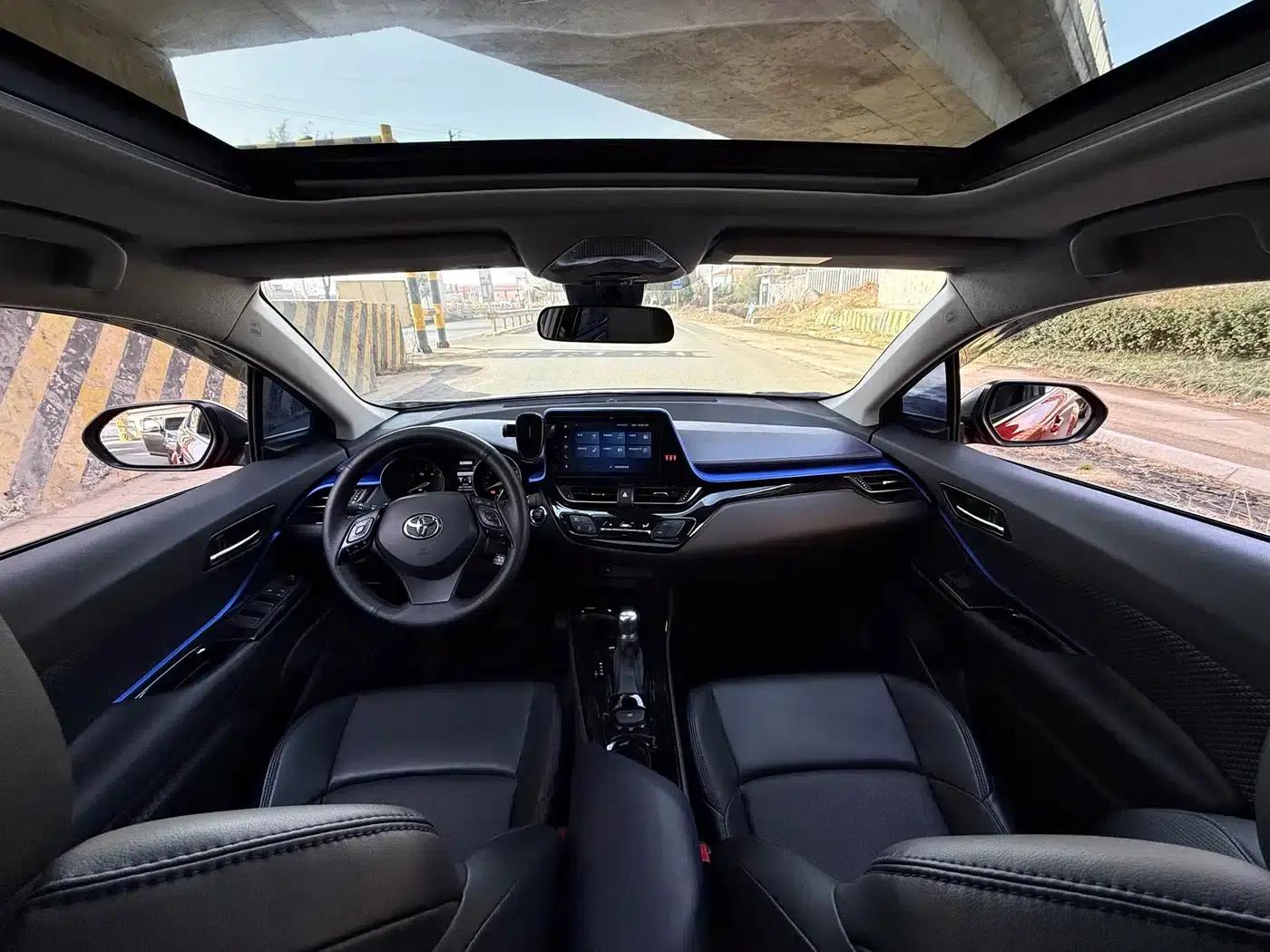 Toyota C-HR 2021 2.0L Luxury Edition — миниатюра 8
