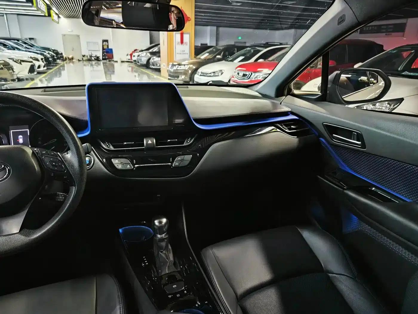 Toyota C-HR 2020 2.0L Leading Edition — миниатюра 12