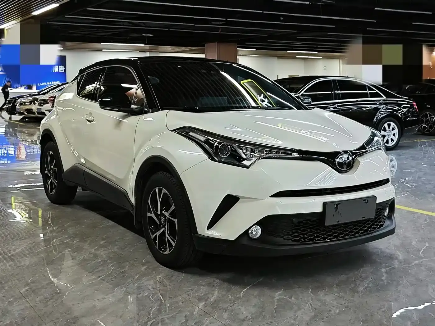 Toyota C-HR 2020 2.0L Leading Edition — миниатюра 3