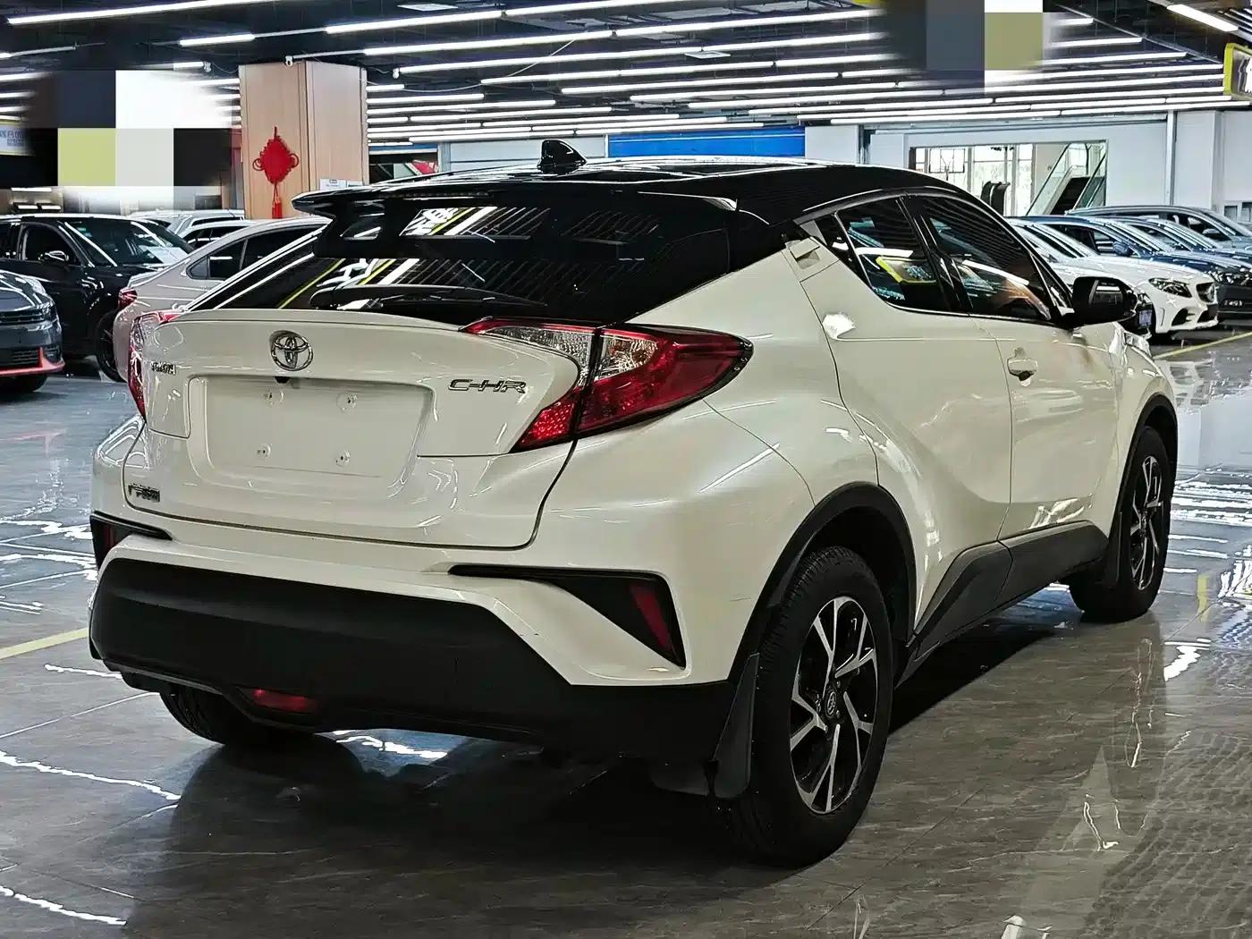 Toyota C-HR 2020 2.0L Leading Edition — миниатюра 6