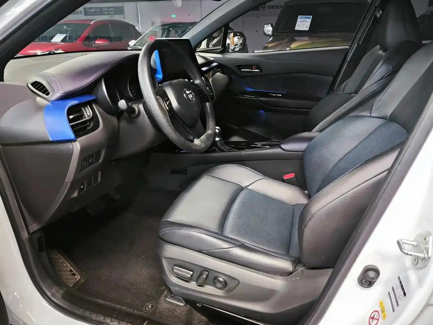 Toyota C-HR 2020 2.0L Leading Edition — миниатюра 8