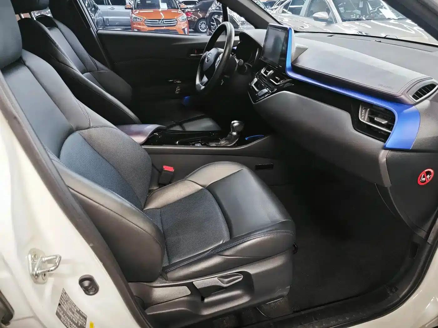 Toyota C-HR 2020 2.0L Leading Edition — миниатюра 10