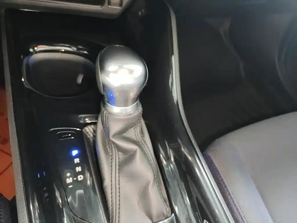 Toyota C-HR 2018 2.0L Luxury Edition (China V emission standard) — миниатюра 14