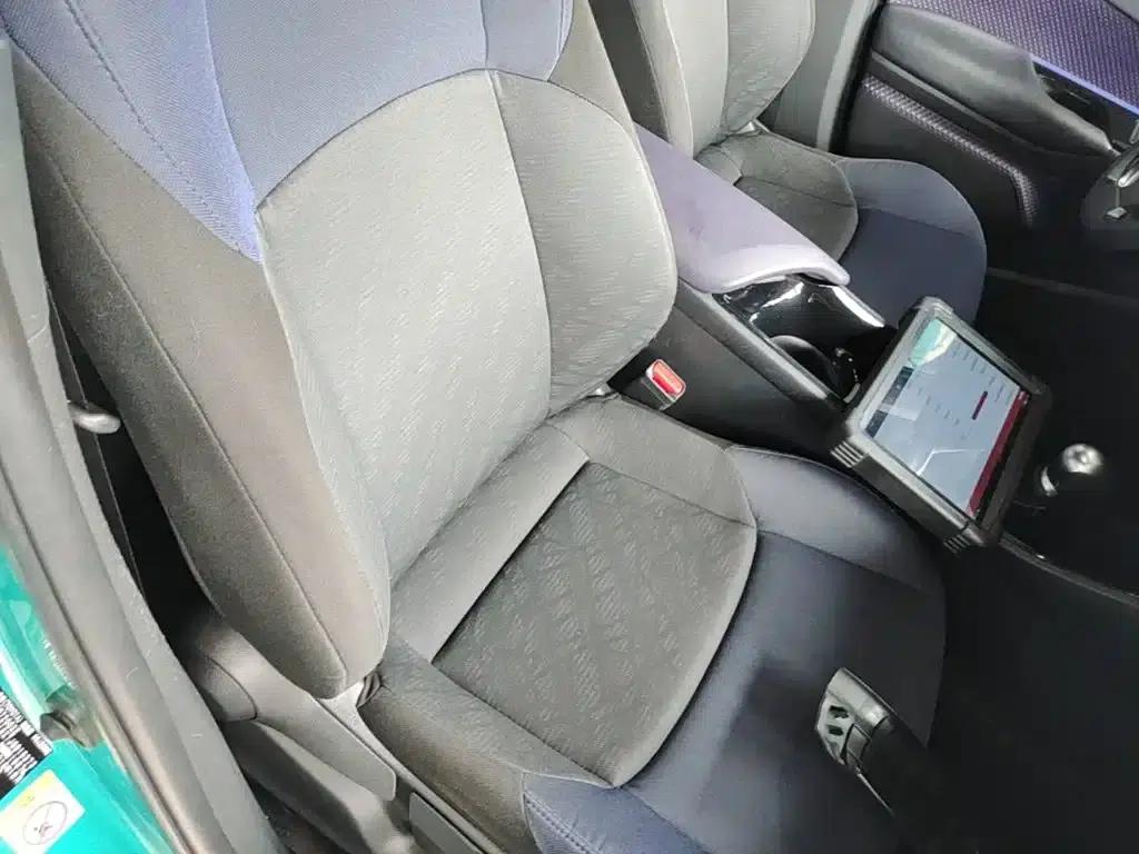 Toyota C-HR 2018 2.0L Luxury Edition (China V emission standard) — миниатюра 25
