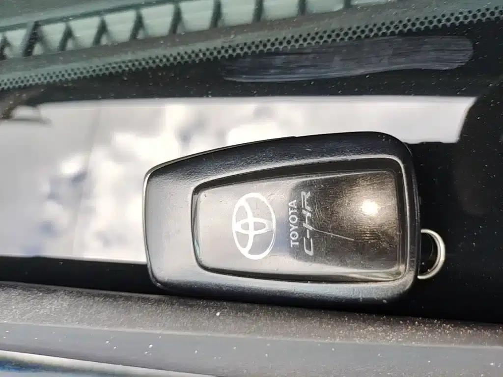 Toyota C-HR 2018 2.0L Luxury Edition (China V emission standard) — миниатюра 9