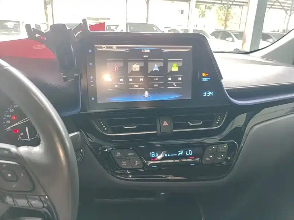 Toyota C-HR 2018 2.0L Luxury Edition (China V emission standard) — миниатюра 10