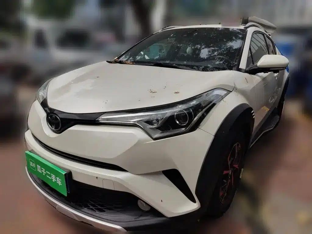 Toyota C-HR 2018 2.0L Cool Crossover Leading Edition (National V Emission Standard) — миниатюра 2