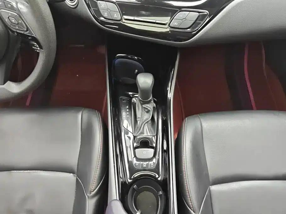 2020 Toyota IZOA 2.0L Enjoy Edition — миниатюра 16