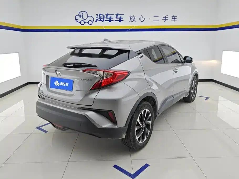 2018 Toyota IZOA 2.0L Elegance Edition (National V Emission Standard) — миниатюра 3
