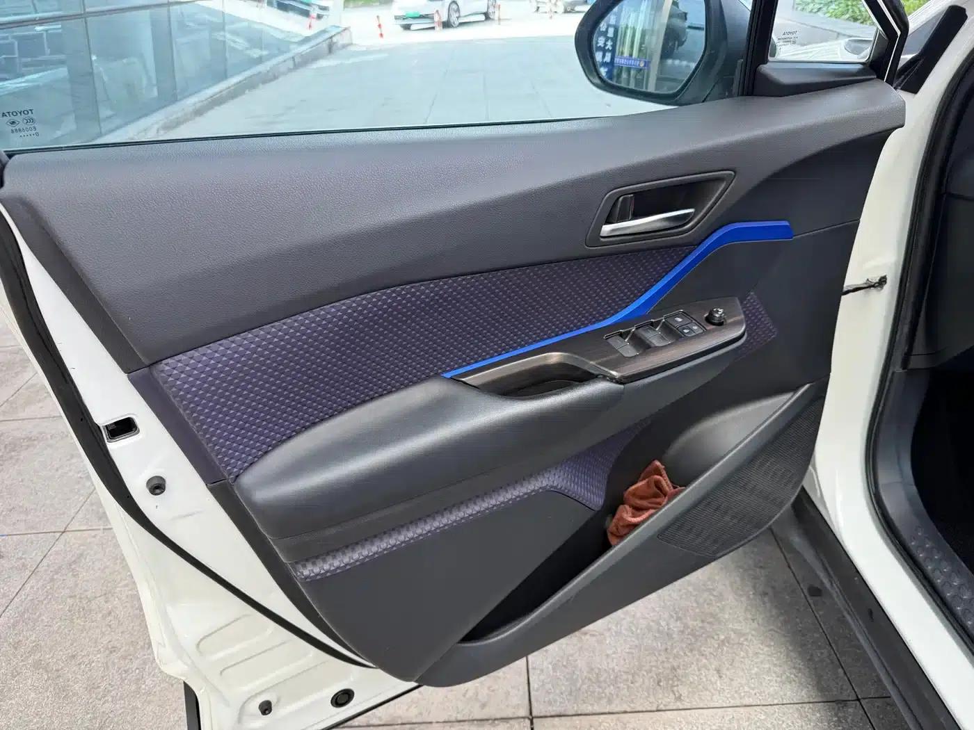 2020 Toyota IZOA 2.0L Enjoy Edition — миниатюра 19