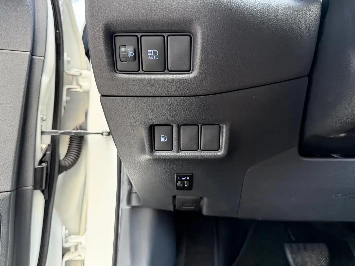 2020 Toyota IZOA 2.0L Enjoy Edition — миниатюра 22