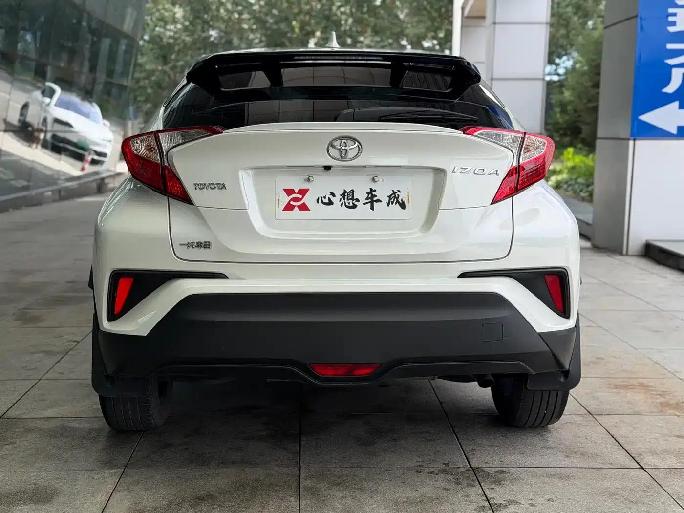 2020 Toyota IZOA 2.0L Enjoy Edition — миниатюра 5