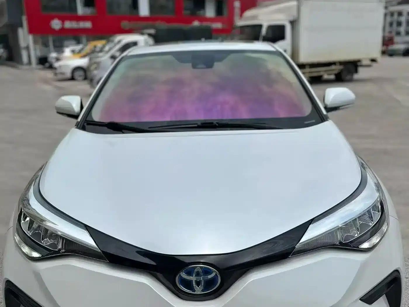 2023 Toyota IZOA Hybrid 2.0L Sport Edition — миниатюра 2