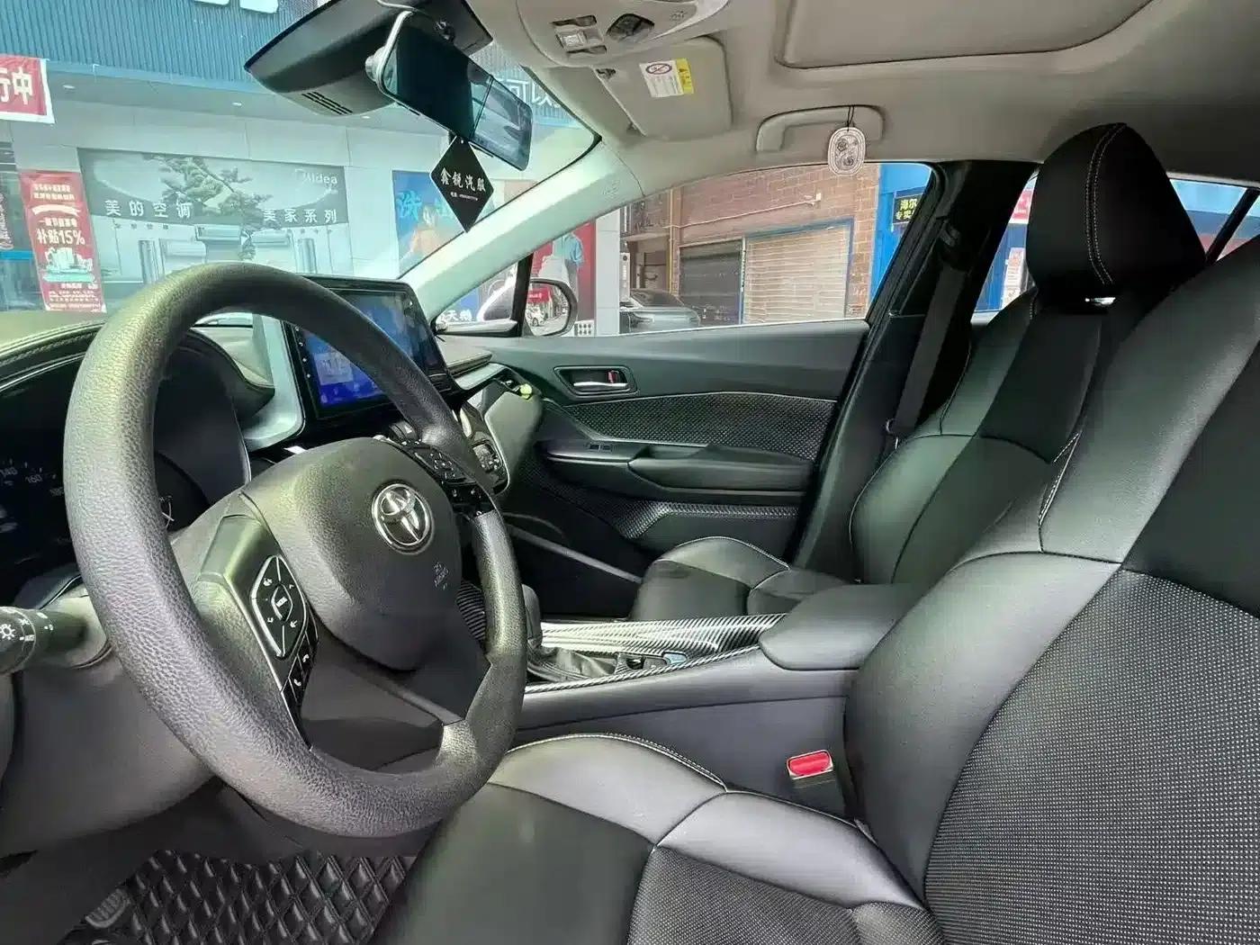 2023 Toyota IZOA Hybrid 2.0L Sport Edition — миниатюра 4