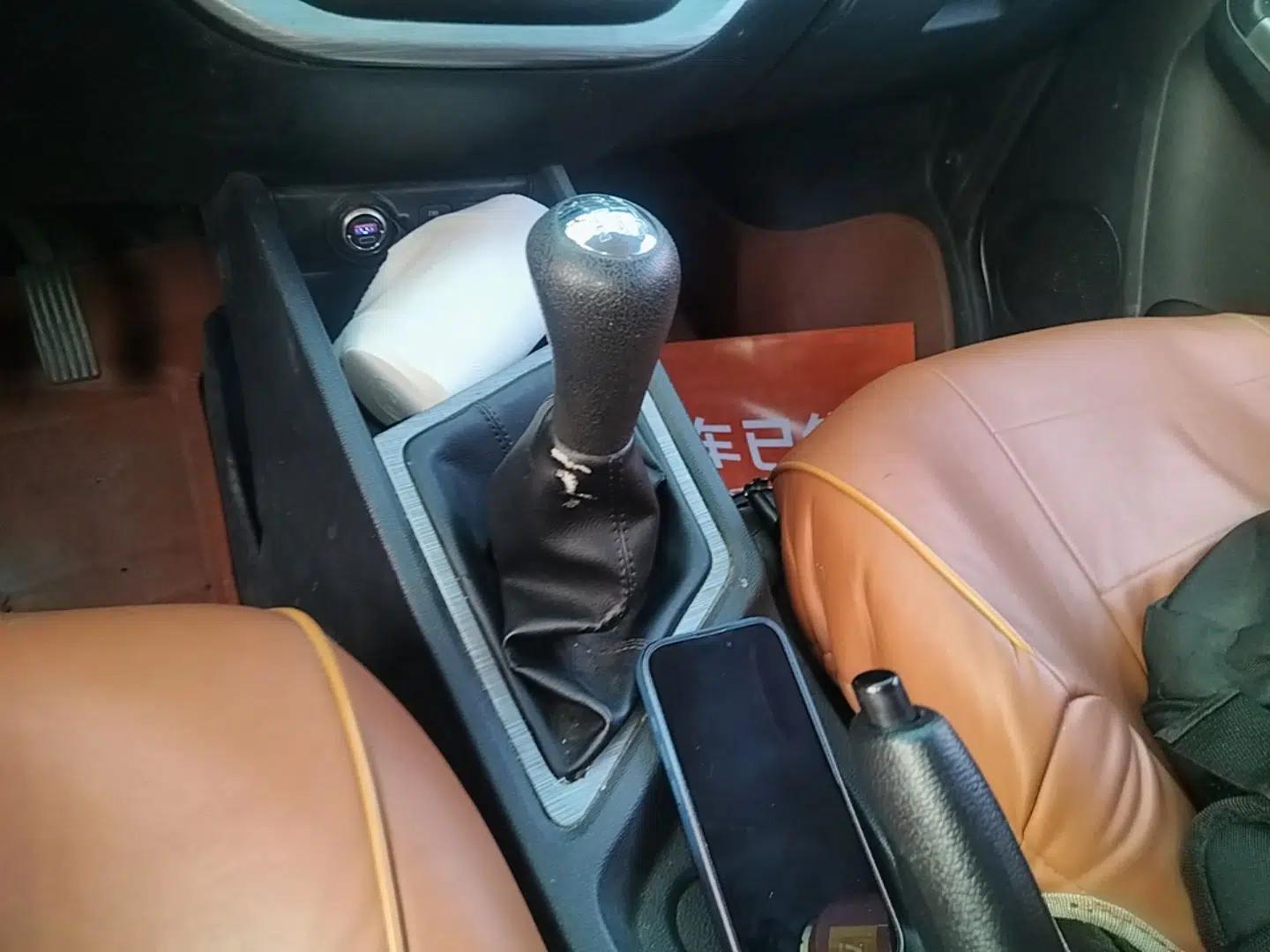 CHANGAN KAICHENG Ruixing M60 2023 1.5L GDI Comfort-Class Passenger Vehicle 6/7 Seats — миниатюра 16