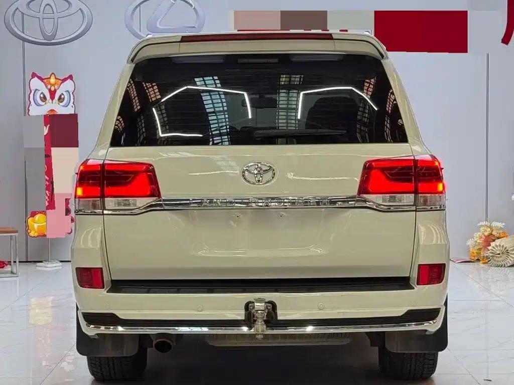 2012 Land Cruiser 4.6L Automatic VX — миниатюра 8