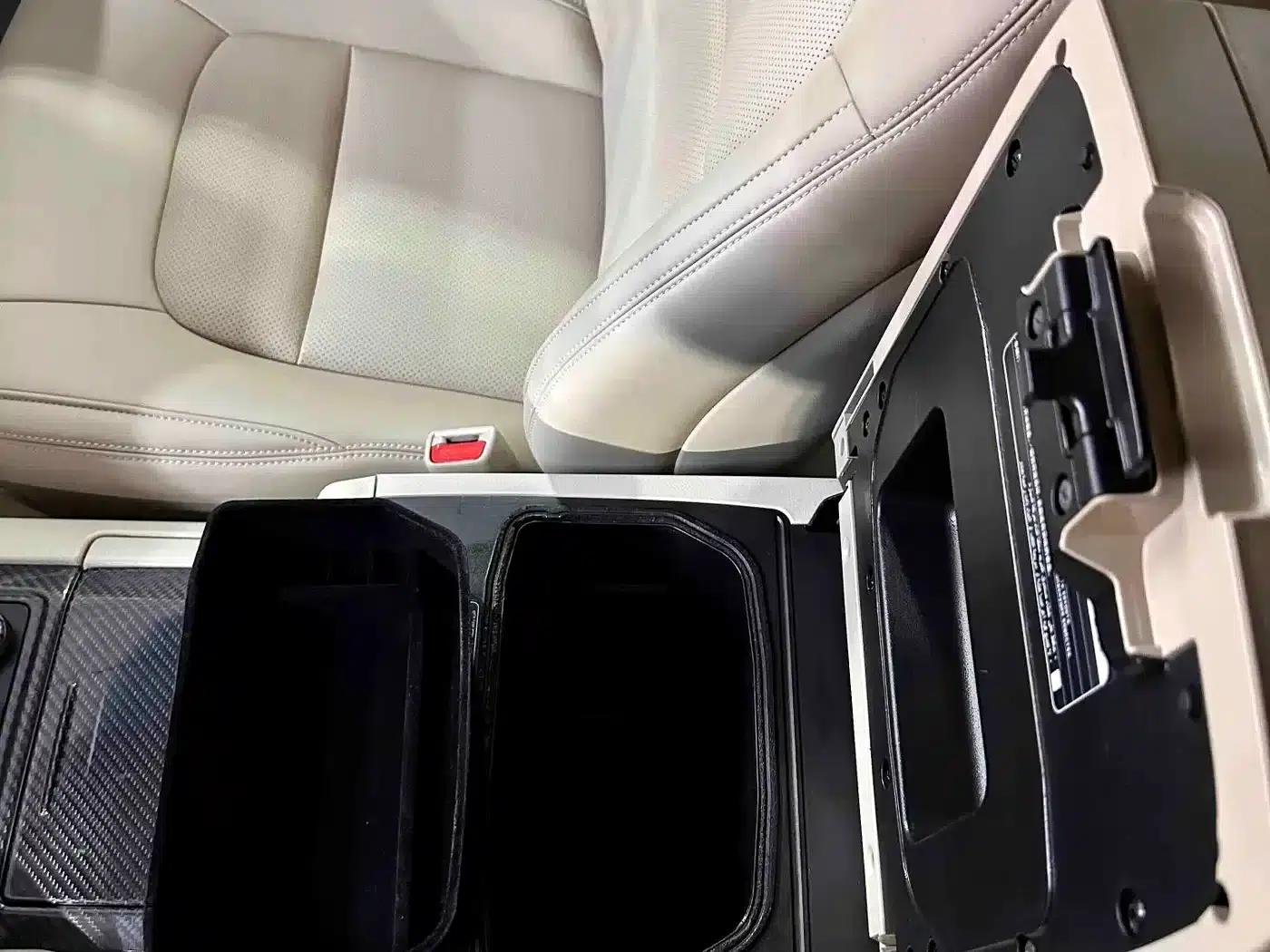 2016 Land Cruiser (Imported) 4.0L Middle East Edition — миниатюра 15