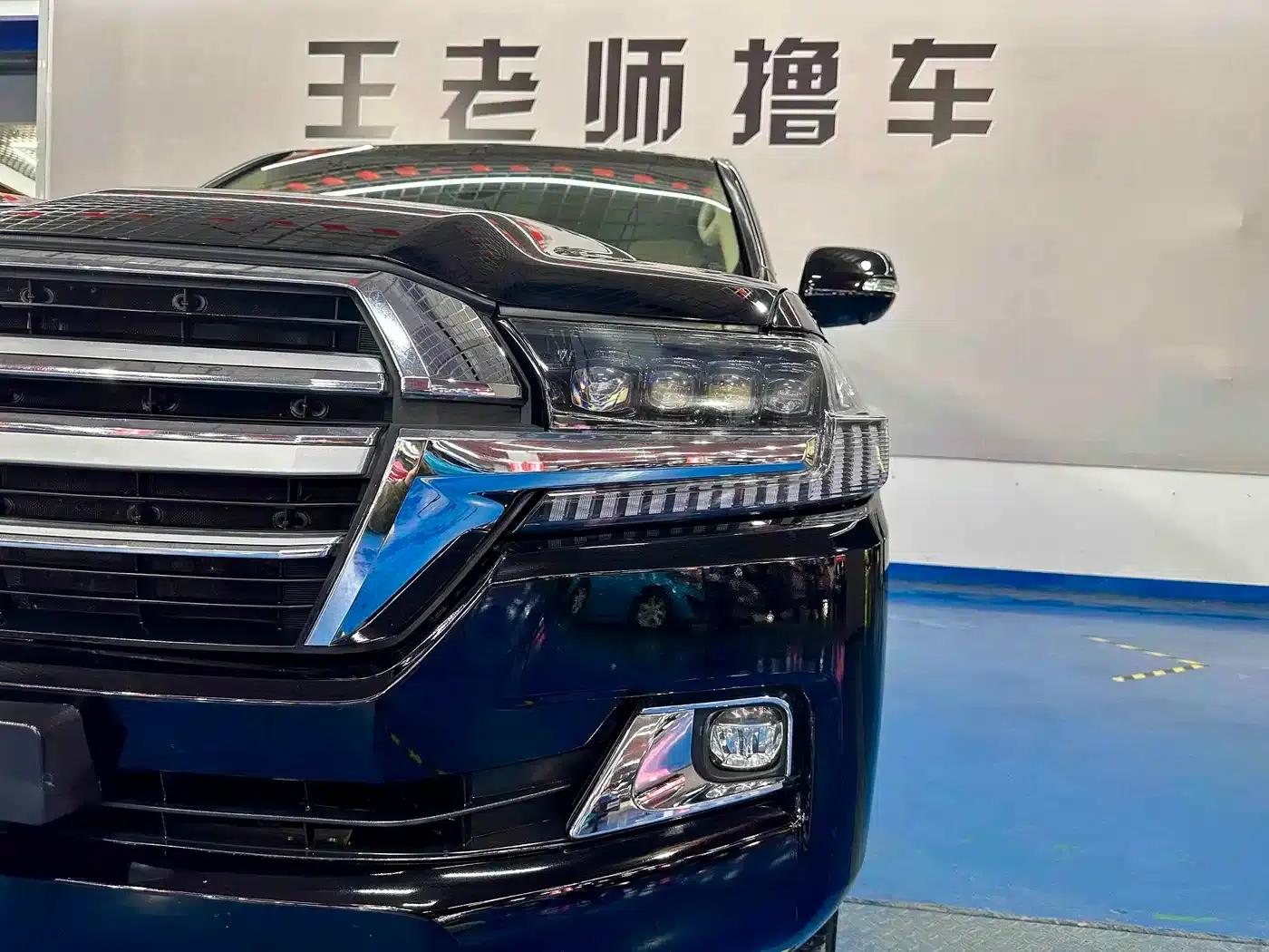 2016 Land Cruiser (Imported) 4.0L Middle East Edition — миниатюра 23