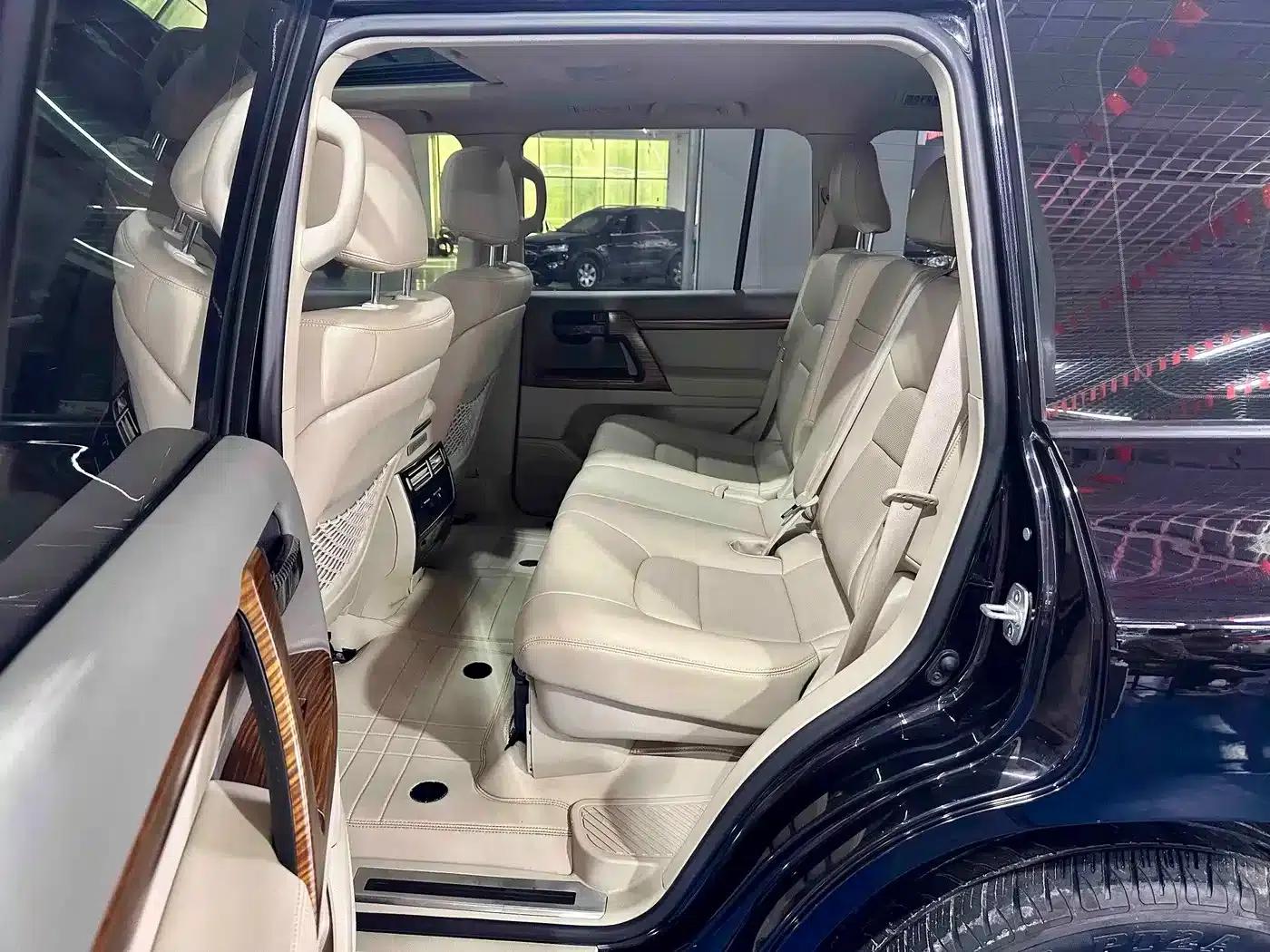 2016 Land Cruiser (Imported) 4.0L Middle East Edition — миниатюра 6