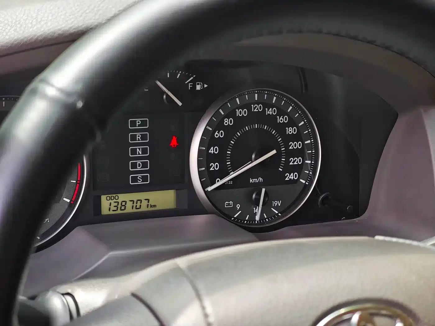 2016 Land Cruiser (Imported) 4.0L Middle East Edition — миниатюра 17