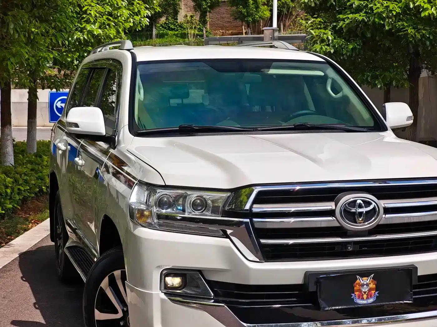 2016 Land Cruiser (Imported) 4.0L Middle East Edition — миниатюра 4